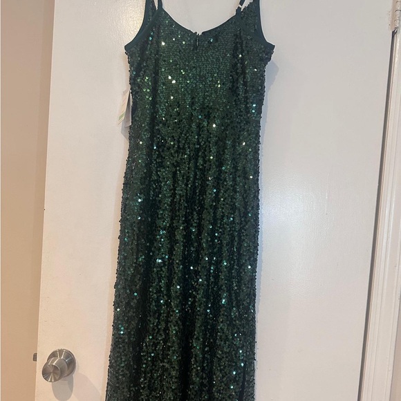 Taylor’s dress size 8 shimmer green - Picture 3 of 5